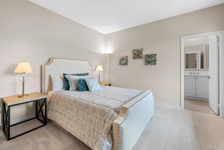 Bedroom 4 with Queen Bed