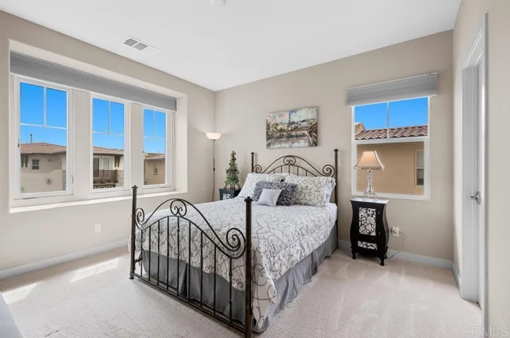 Bedroom 5 with Queen Bed & Walk-in Closet