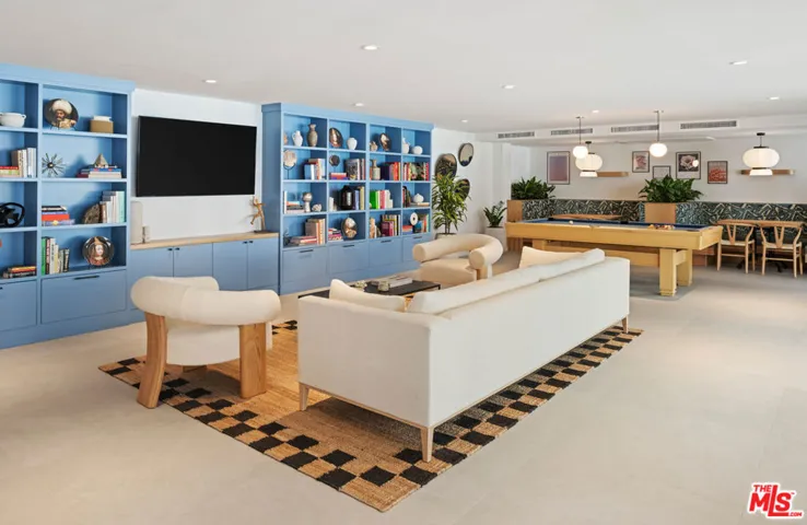 1112 Locust Avenue 717, Long Beach, California 90813