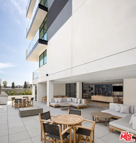 1112 Locust Avenue 717, Long Beach, California 90813
