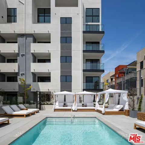 1112 Locust Avenue 717, Long Beach, California 90813