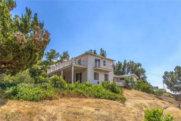111 Oak Valley, Beaumont, California 92223
