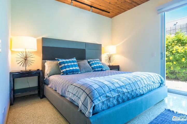 1733 Royal Palm Court, Palm Springs, California 92262