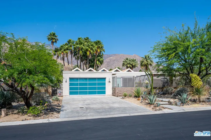 1733 Royal Palm Court, Palm Springs, California 92262