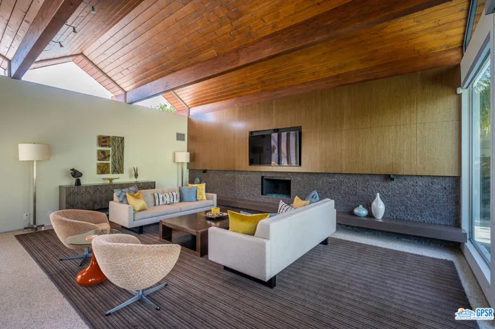 1733 Royal Palm Court, Palm Springs, California 92262