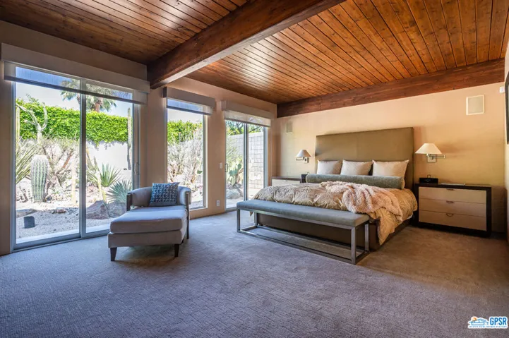 1733 Royal Palm Court, Palm Springs, California 92262