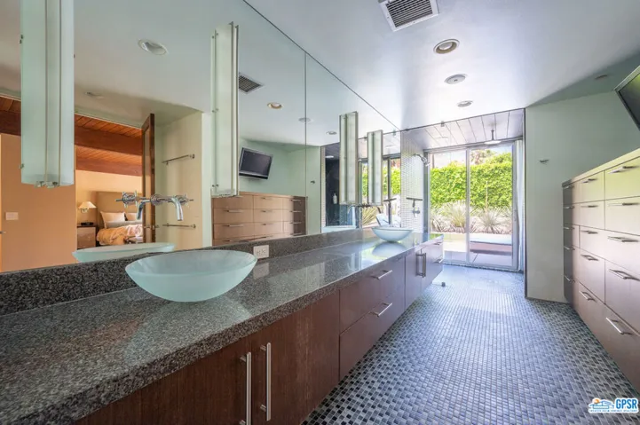 1733 Royal Palm Court, Palm Springs, California 92262
