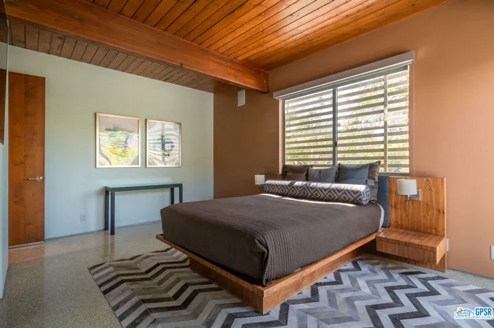 1733 Royal Palm Court, Palm Springs, California 92262