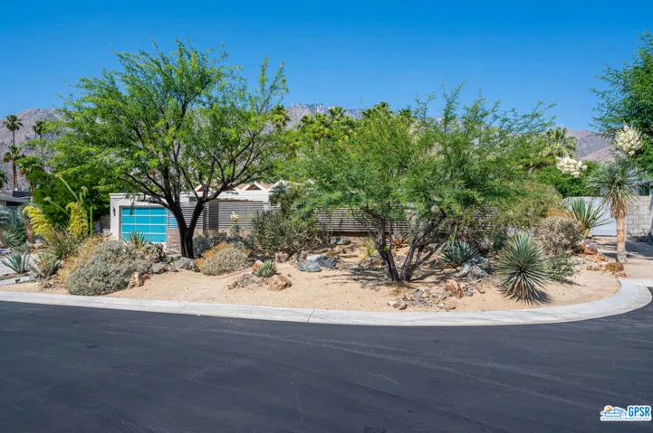 1733 Royal Palm Court, Palm Springs, California 92262