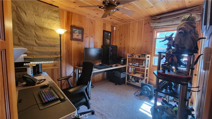 984 Chillon Drive, Crestline, California 92325