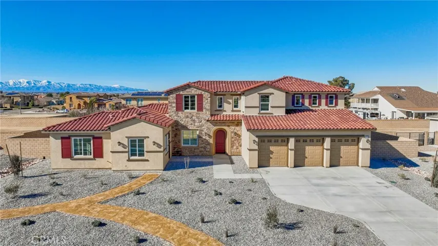 12934 Davona Dale, Apple Valley, California 92308