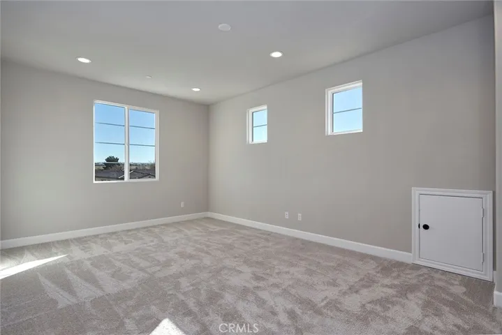 12934 Davona Dale, Apple Valley, California 92308