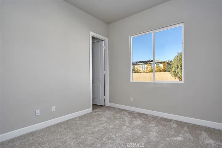 12934 Davona Dale, Apple Valley, California 92308
