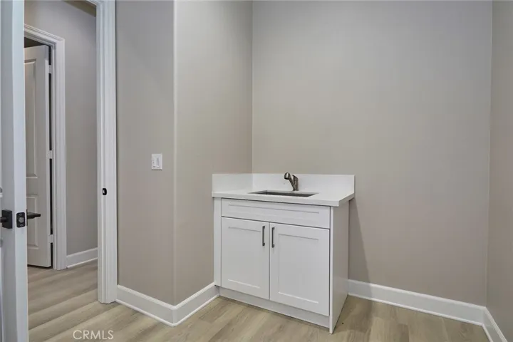 12934 Davona Dale, Apple Valley, California 92308