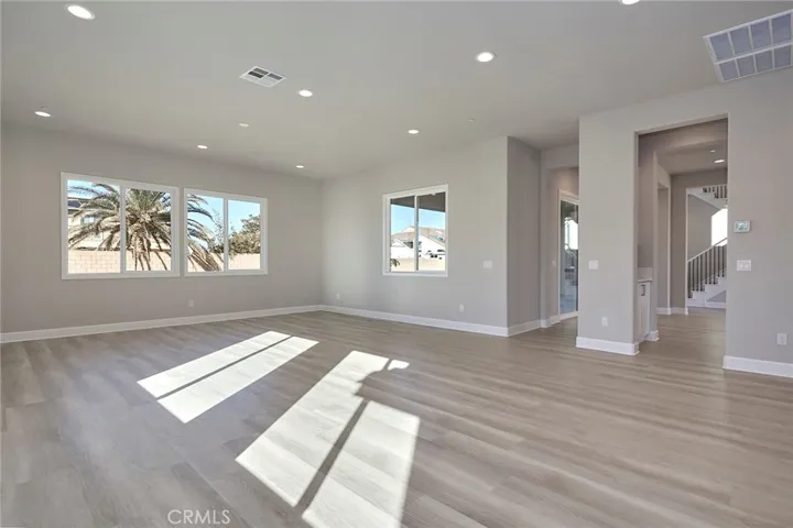 12934 Davona Dale, Apple Valley, California 92308