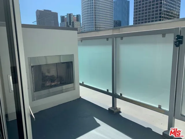 727 W 7th Street Unit PH-1304, Los Angeles, California 90017