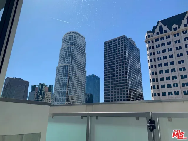 727 W 7th Street Unit PH-1304, Los Angeles, California 90017