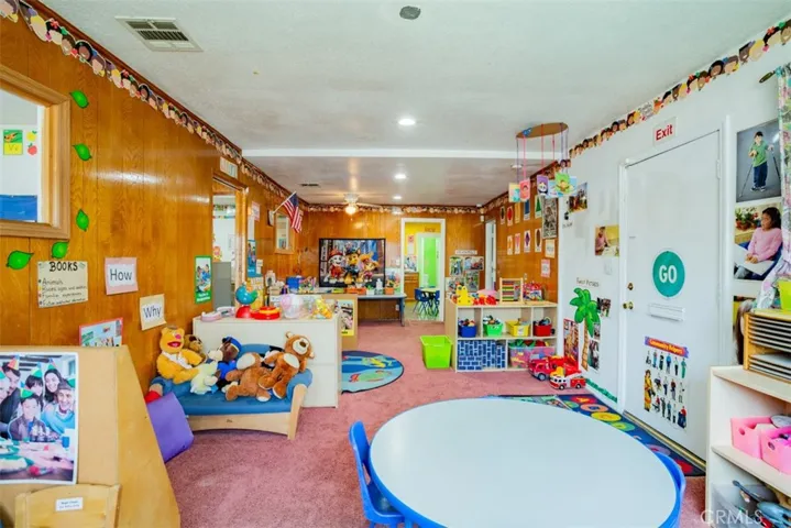 1673 E Imperial Highway, Los Angeles, California 90059