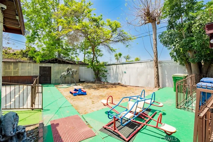 1673 E Imperial Highway, Los Angeles, California 90059