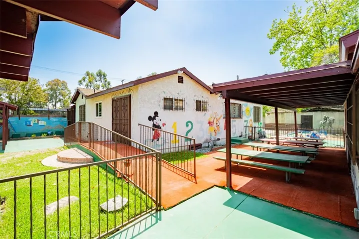 1673 E Imperial Highway, Los Angeles, California 90059