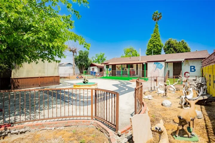 1673 E Imperial Highway, Los Angeles, California 90059