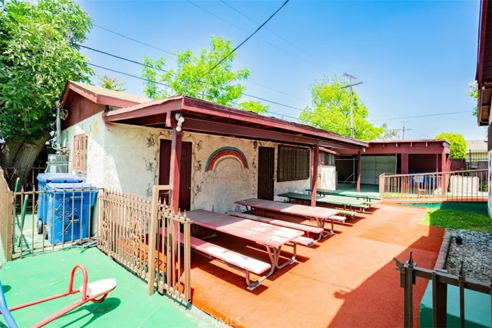1673 E Imperial Highway, Los Angeles, California 90059