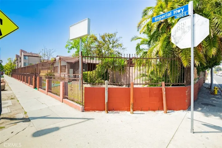 1673 E Imperial Highway, Los Angeles, California 90059
