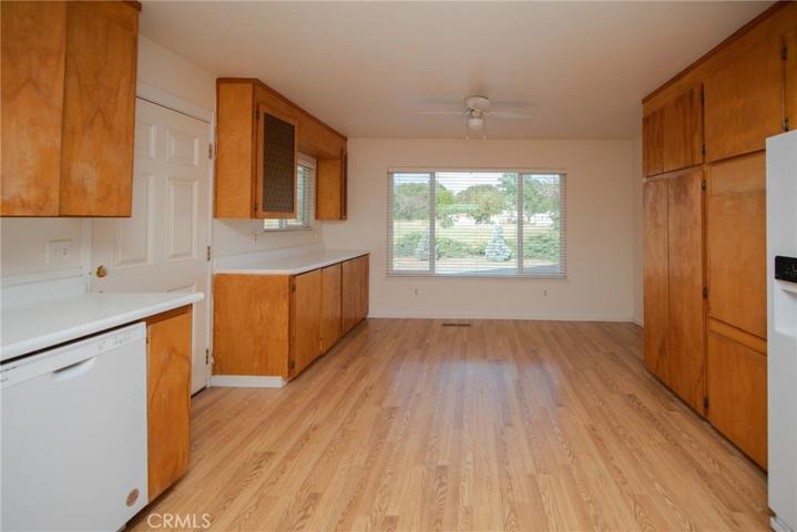 2865 Robin Lane, Clearlake, California 95422