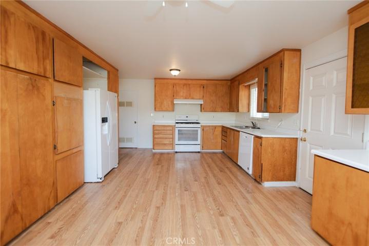 2865 Robin Lane, Clearlake, California 95422