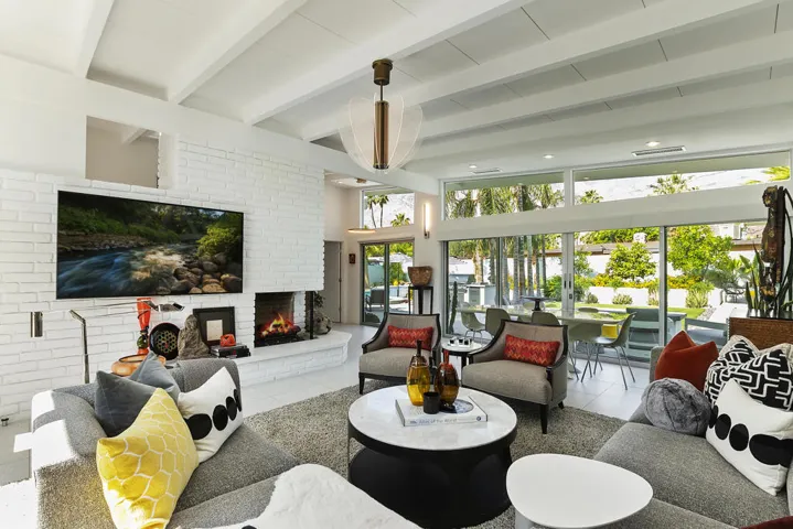 009_Living Room