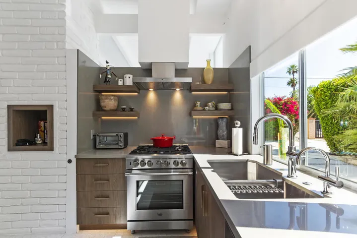 018_Kitchen