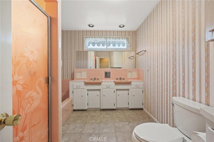 5431 E El Jardin Street, Long Beach, California 90815