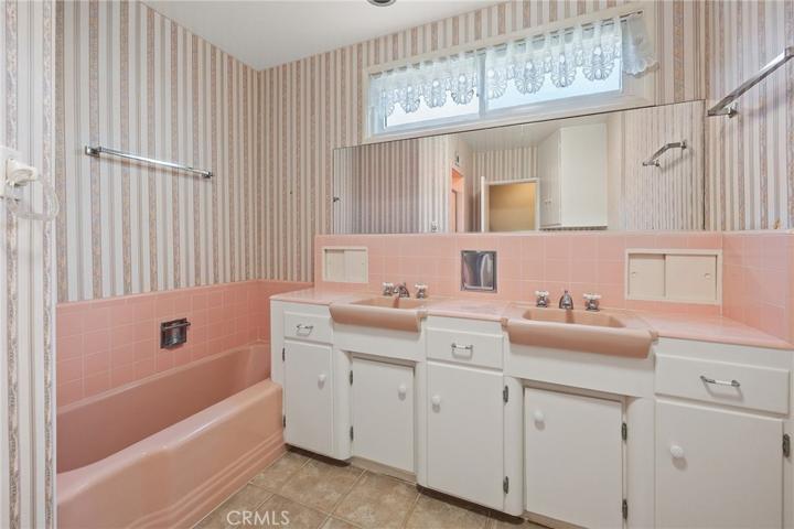 5431 E El Jardin Street, Long Beach, California 90815