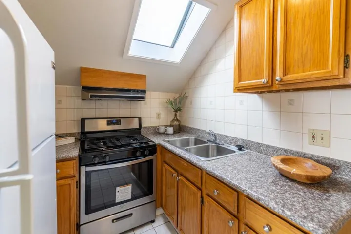 12311233 46th Avenue, San Francisco, California 94122