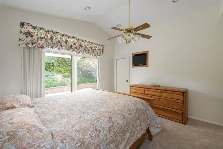 18-Primary Bedroom