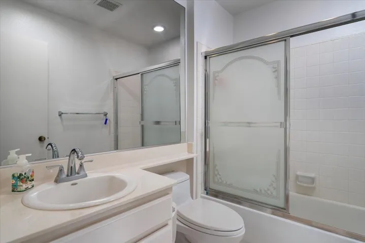 23-Bathroom
