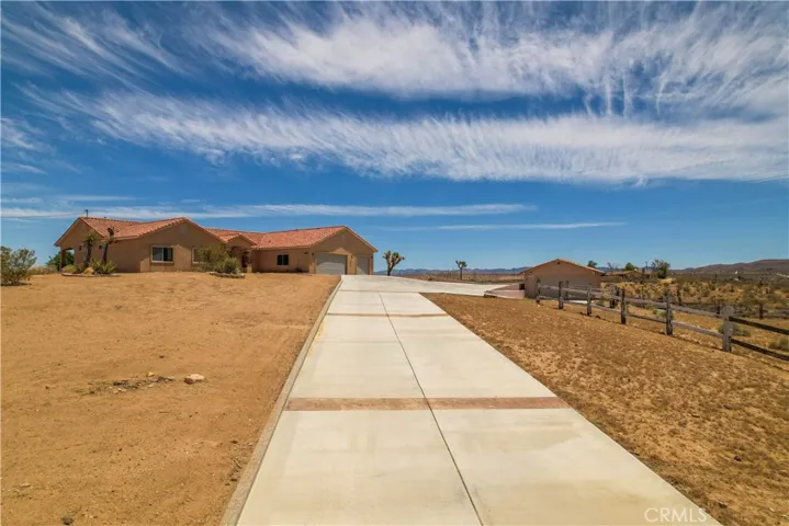 56125 Tracy Boulevard, Yucca Valley, California 92284