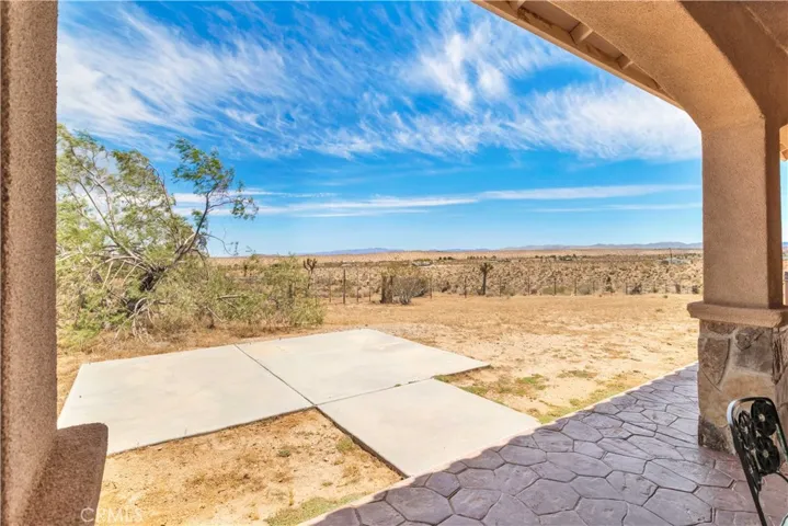 56125 Tracy Boulevard, Yucca Valley, California 92284