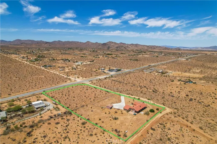 56125 Tracy Boulevard, Yucca Valley, California 92284