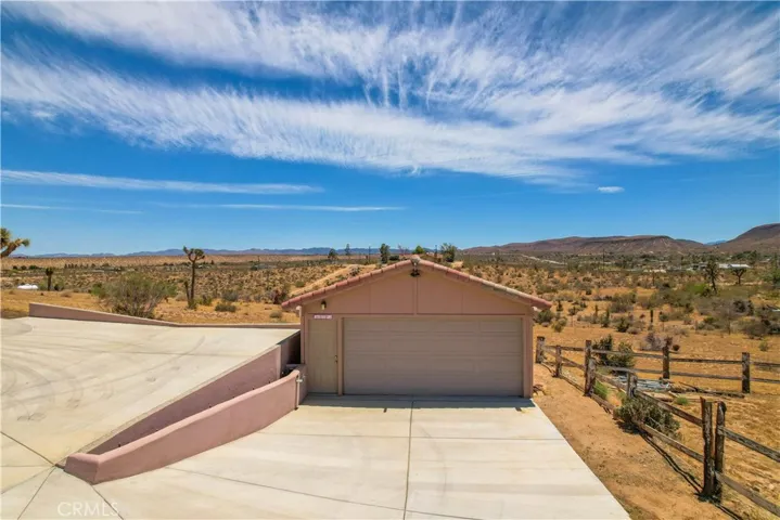 56125 Tracy Boulevard, Yucca Valley, California 92284