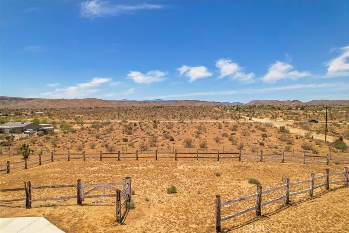 56125 Tracy Boulevard, Yucca Valley, California 92284