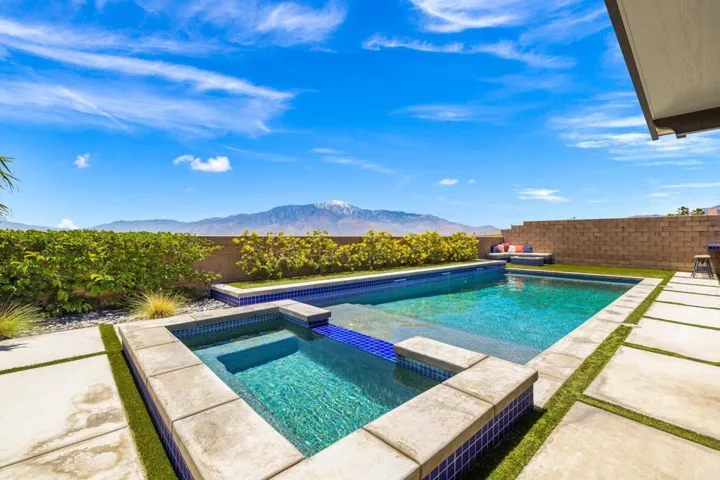 Pool/spa