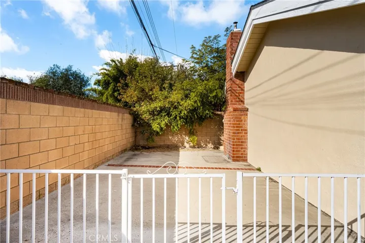 2672 Saint Albans Drive, Rossmoor, California 90720