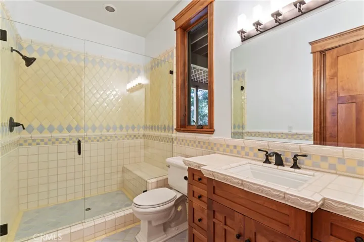 250 Brentwood Drive, Lake Arrowhead, California 92352