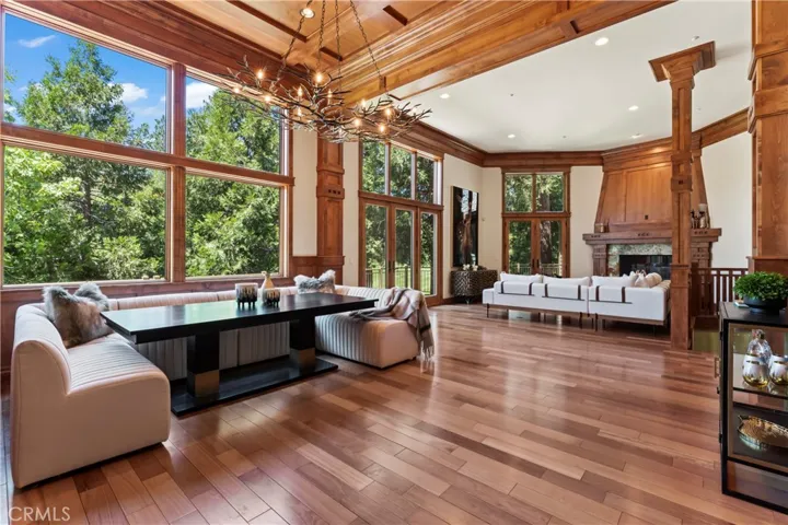 250 Brentwood Drive, Lake Arrowhead, California 92352