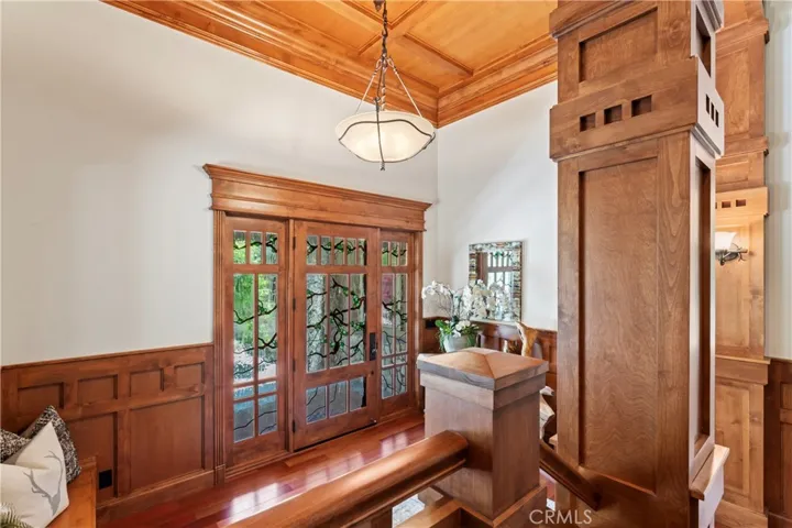 250 Brentwood Drive, Lake Arrowhead, California 92352