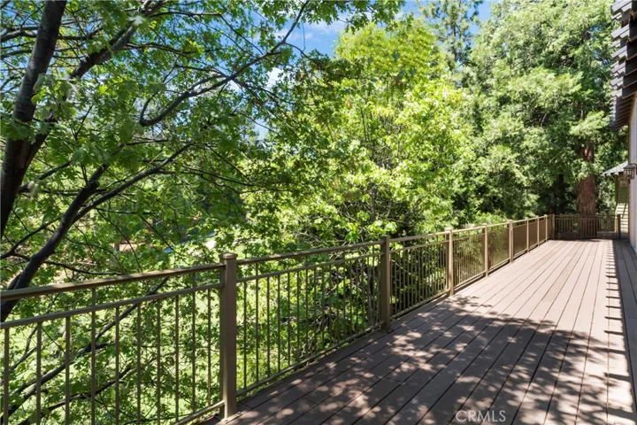 250 Brentwood Drive, Lake Arrowhead, California 92352