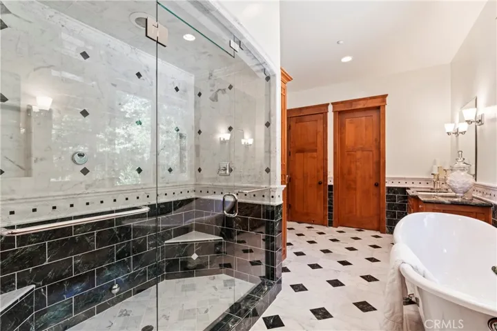 250 Brentwood Drive, Lake Arrowhead, California 92352