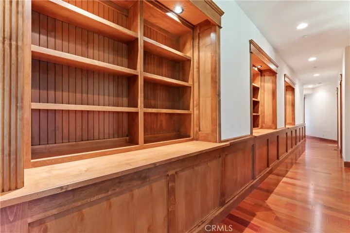 250 Brentwood Drive, Lake Arrowhead, California 92352