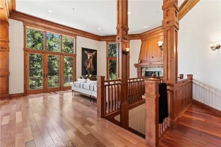 250 Brentwood Drive, Lake Arrowhead, California 92352